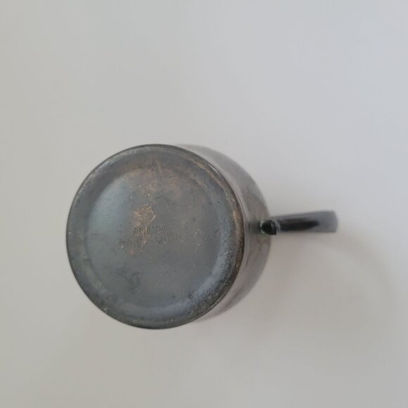 Vintage Oneida Silversmiths Silver-Plated Creamer Pitcher With Handle - Tarnishe - Picture 7 of 8